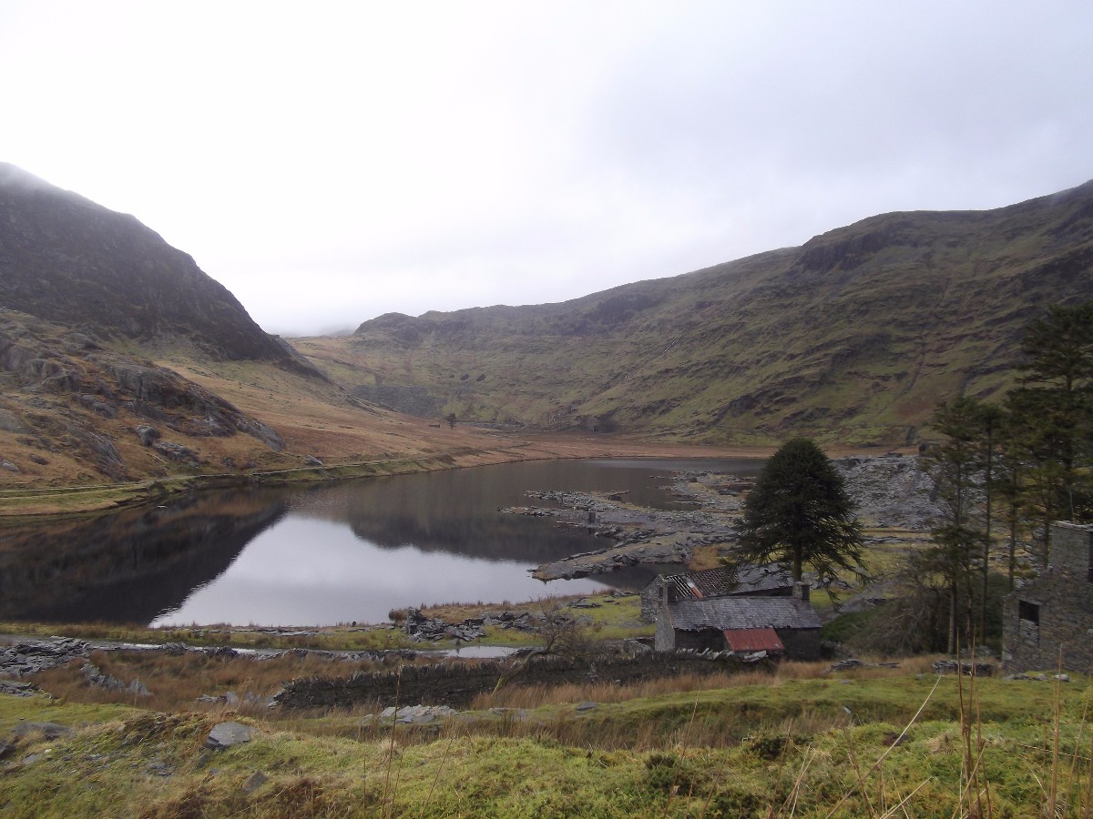 Cwm Orthin above Blaenau Ffestiniog - view of the lake, the mountains and slate slag heaps