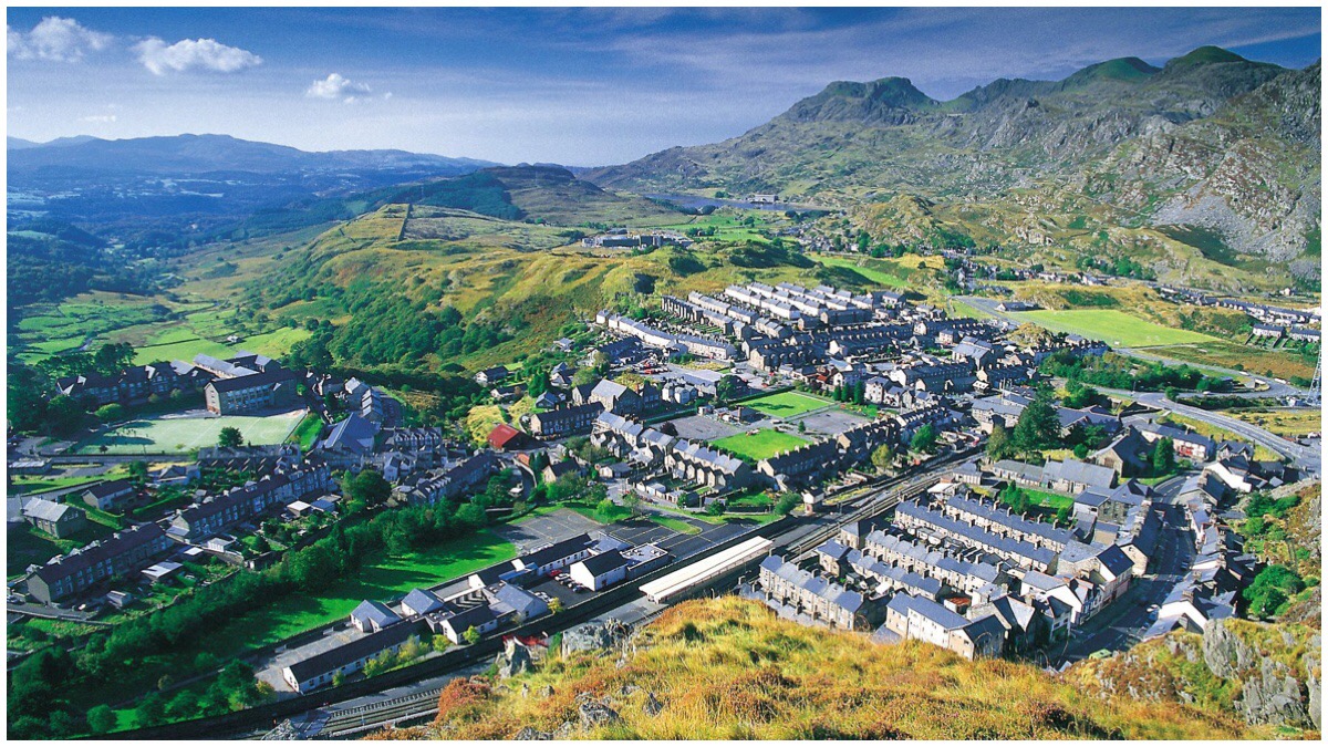 Photo of Blaenau Ffestiniog taken on a sunny day. View of the Moelwyns in the background. Taken by Dave Newbould