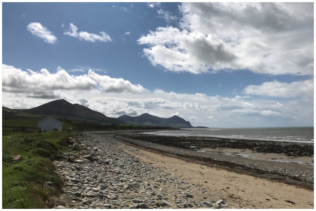 Aberdesach Beach with the Eifl mountains in the background on a beautiful sunny day