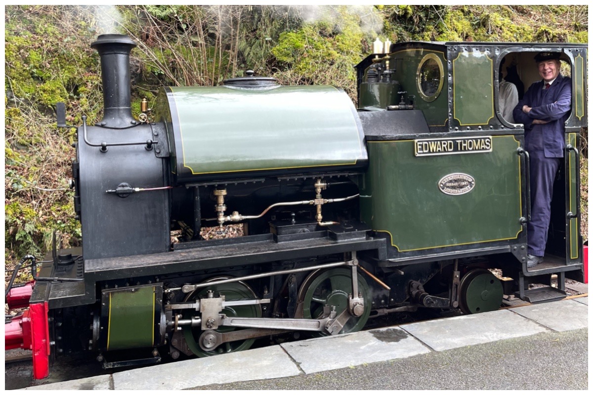 Engine No4 "Edward Thomas" at Talyllyn Railway - green saddle tank engine